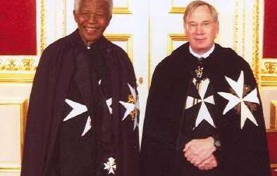 MANDELA NÃO É MAÇOM
