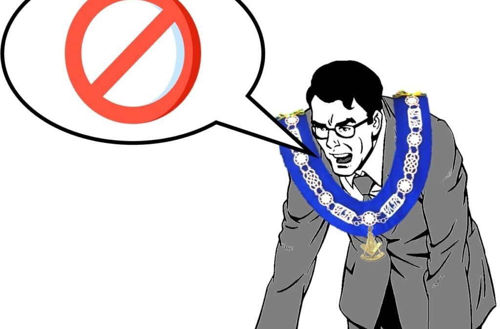 MAÇOM NÃO É MERCADORIA